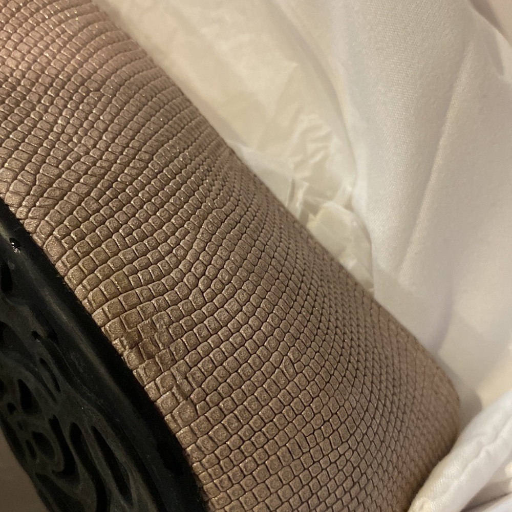 Authentic Jimmy Choo Wray Flat - Picture 6 of 6